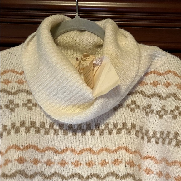 Hem & Thread Cream and Tan Cowl Neck Sweater - Picture 4 of 7